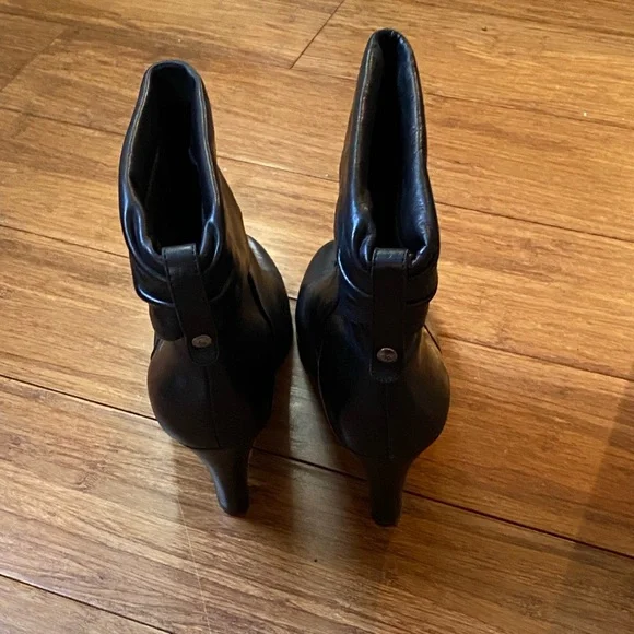 Black BCBG Generation Leather Booties - Picture 5 of 8